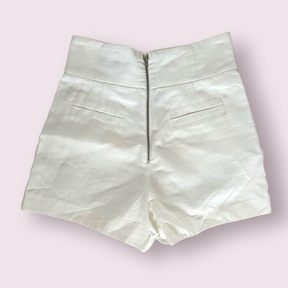 French Connection | EUC Women's High waisted Shorts Size 6 in White - Picture 7 of 7